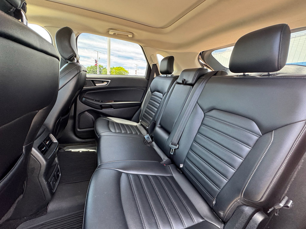 Used 2019 Ford Edge SEL w/ Equipment Group 201A AWD/4WD image 22