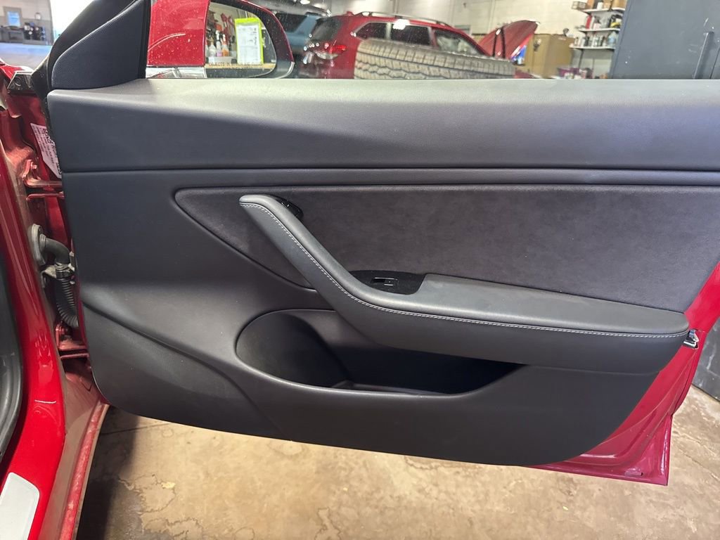 Used 2018 Tesla Model 3 Long Range image 9