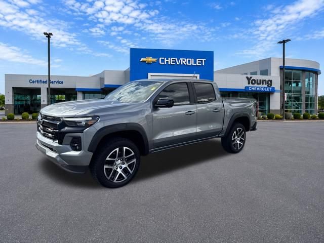 Used 2023 Chevrolet Colorado Z71 w/ Z71 Convenience Package 2 AWD/4WD image 3