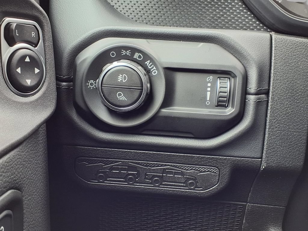 New 2026 Jeep Gladiator Sport AWD/4WD image 17
