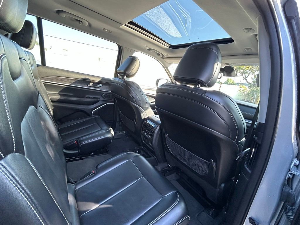 Used 2021 Jeep Grand Cherokee L Limited image 34