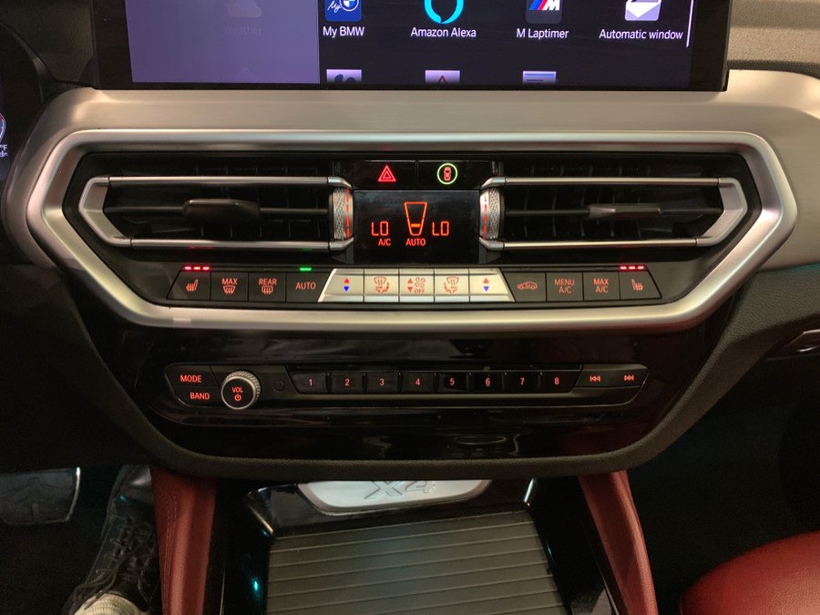 Used 2023 BMW X4 xDrive30i w/ M Sport Package AWD/4WD image 39