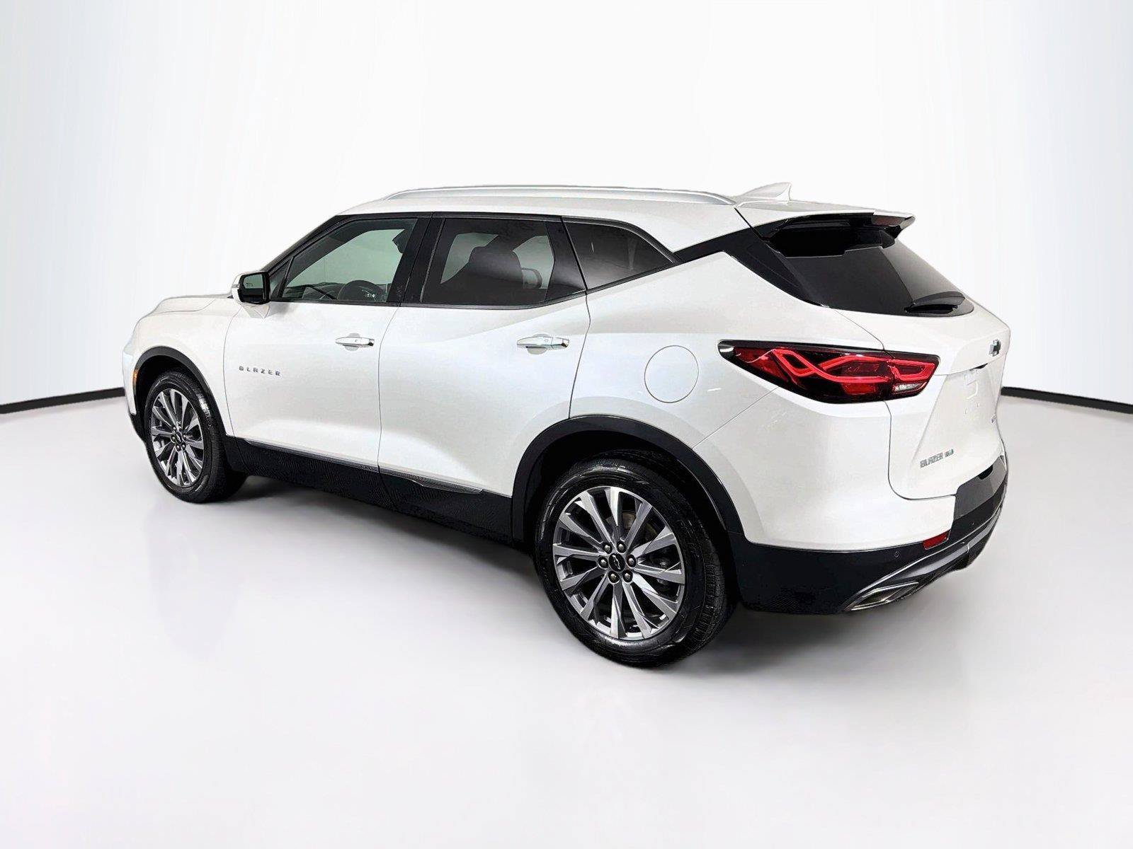 Used 2023 Chevrolet Blazer Premier w/ Driver Confidence II Package AWD/4WD image 9