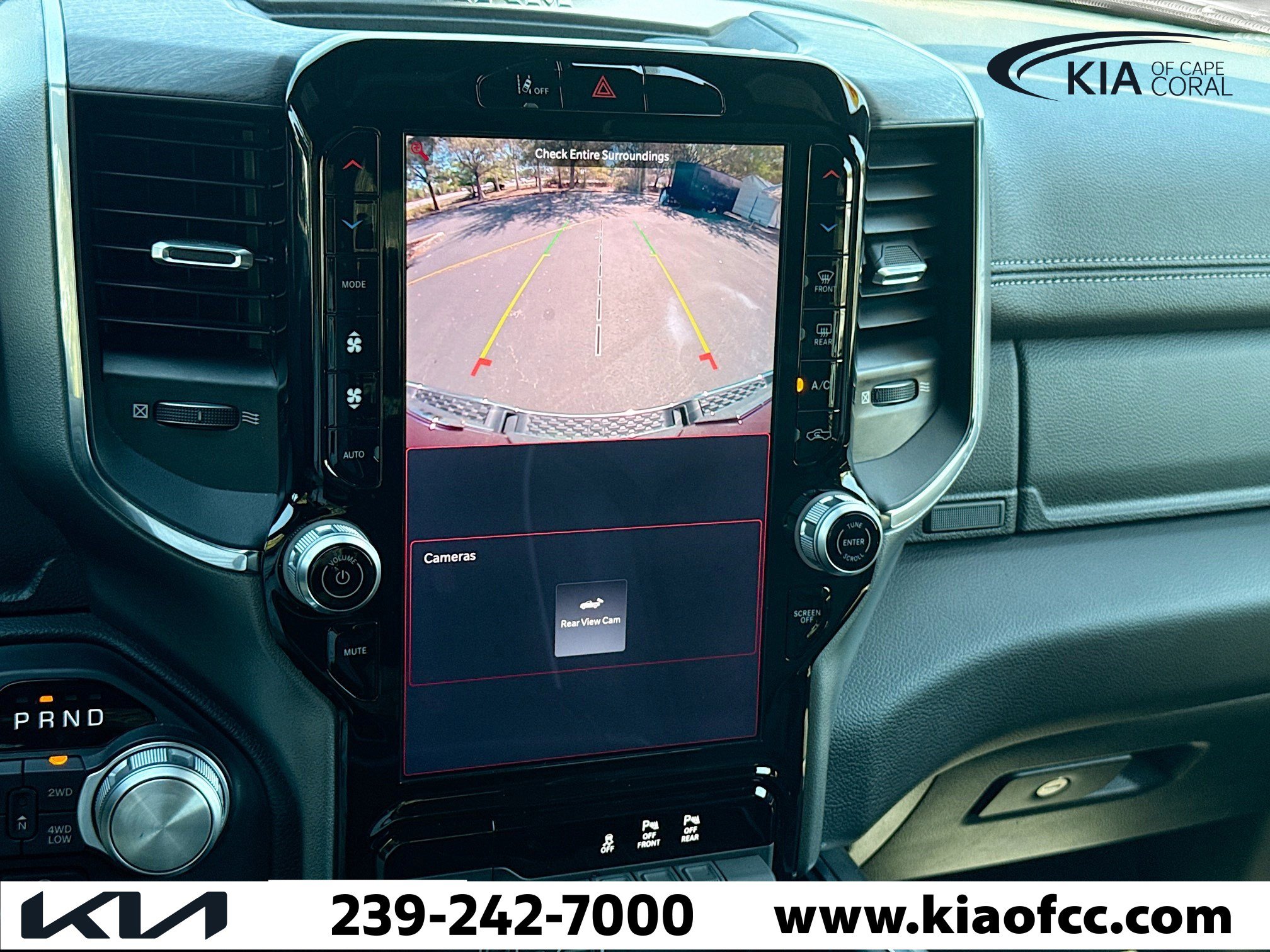 Used 2025 RAM 1500 Laramie image 30