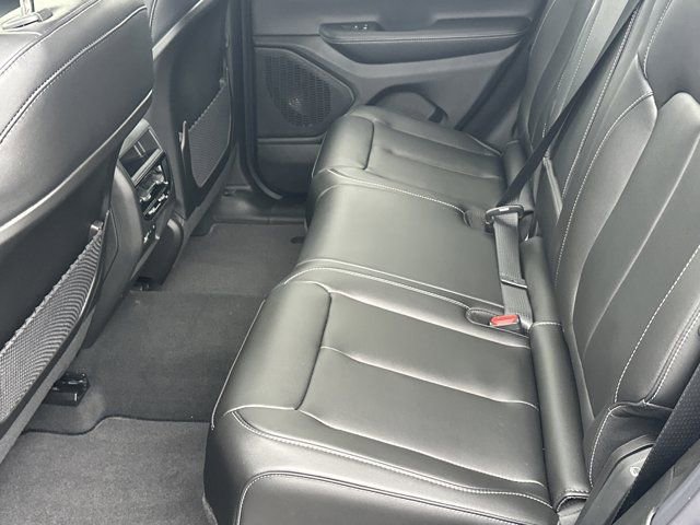 New 2025 Jeep Grand Cherokee Limited w/ Trailer Tow Package image 22