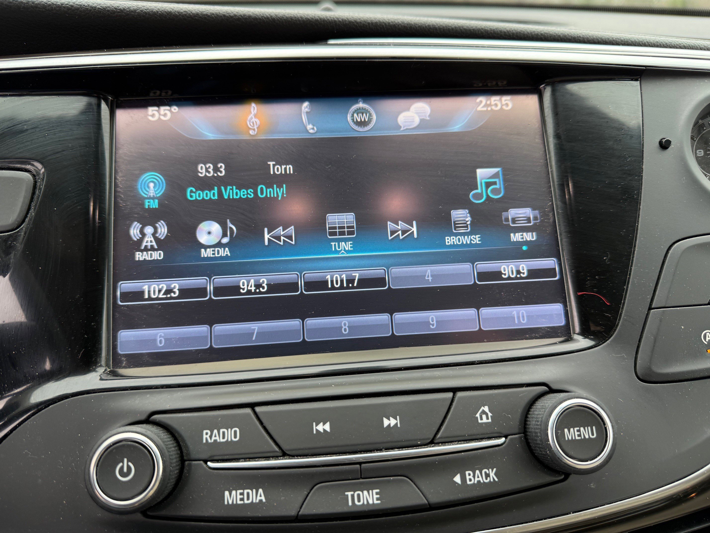 Used 2020 Buick Envision Essence image 13