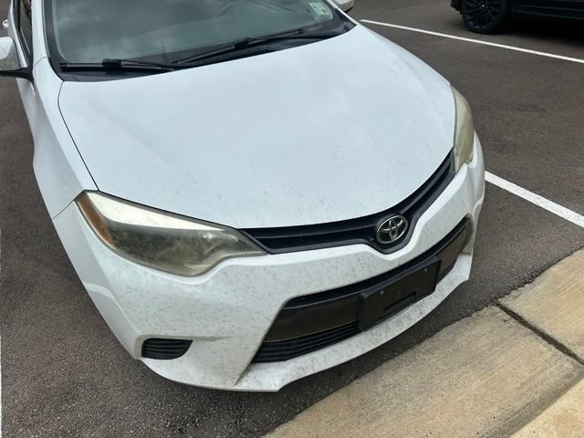 Used 2015 Toyota Corolla LE FWD image 4