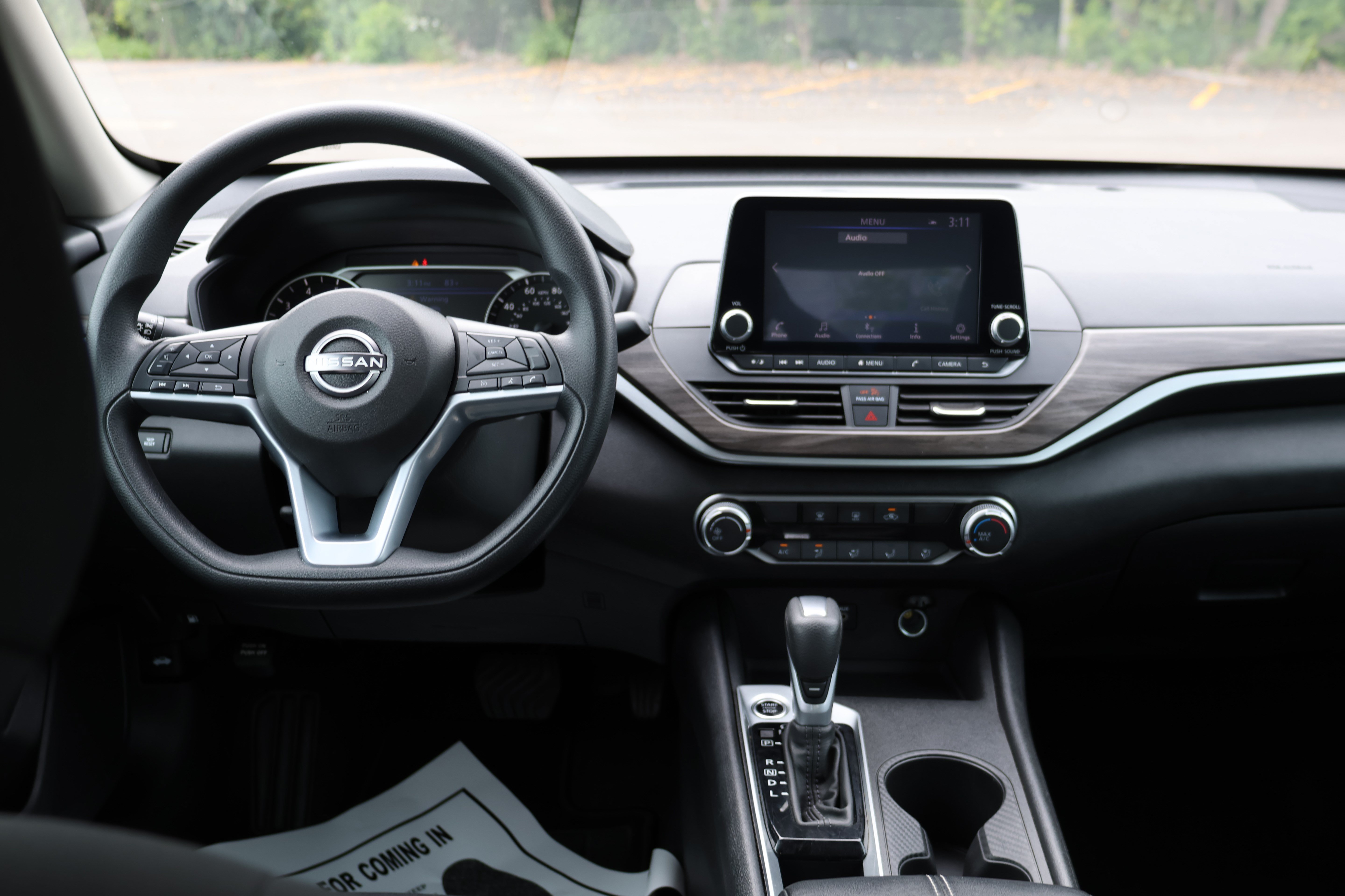 Used 2025 Nissan Altima 2.5 SV FWD image 24