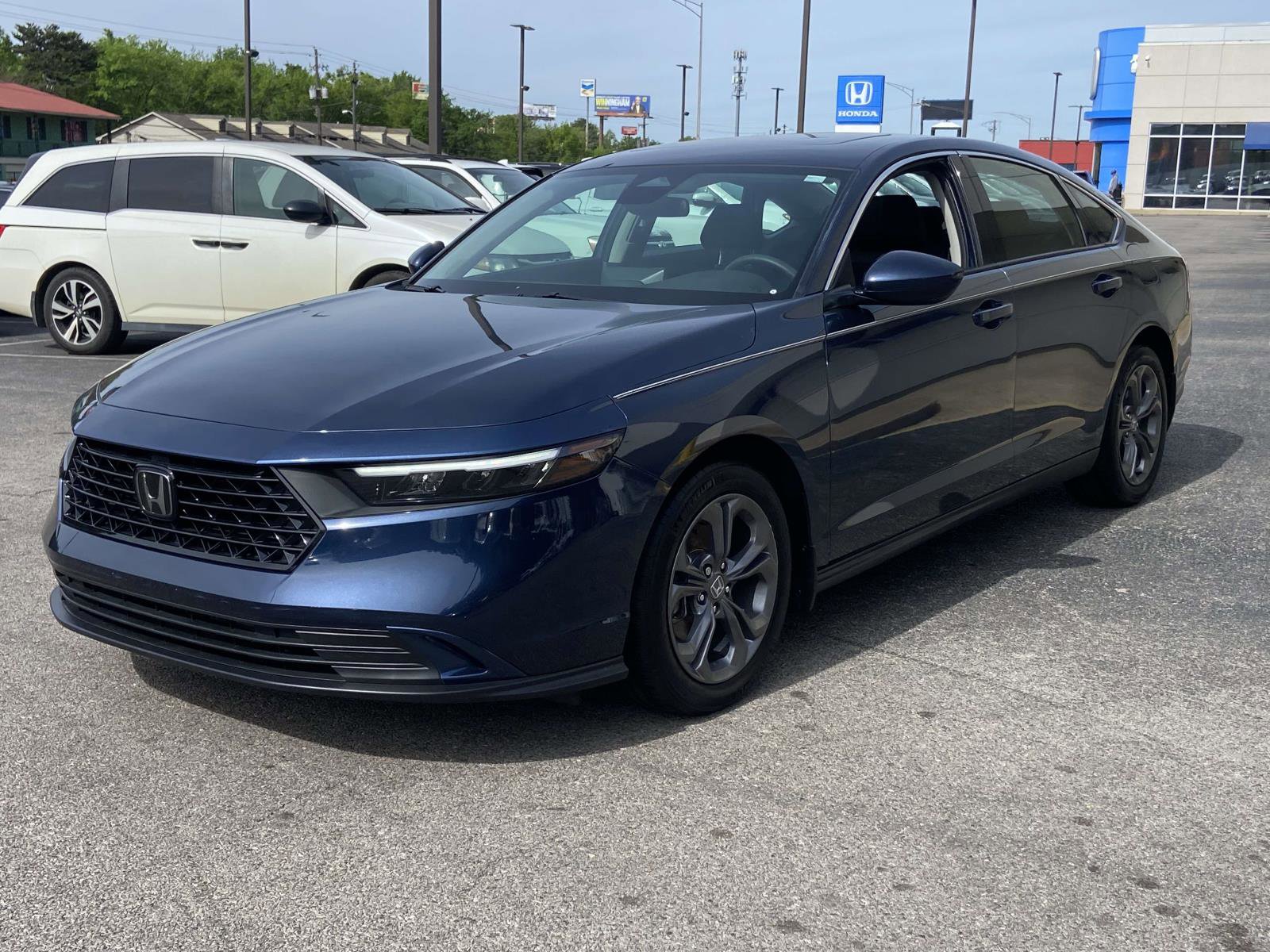 Certified 2024 Honda Accord EX image 4