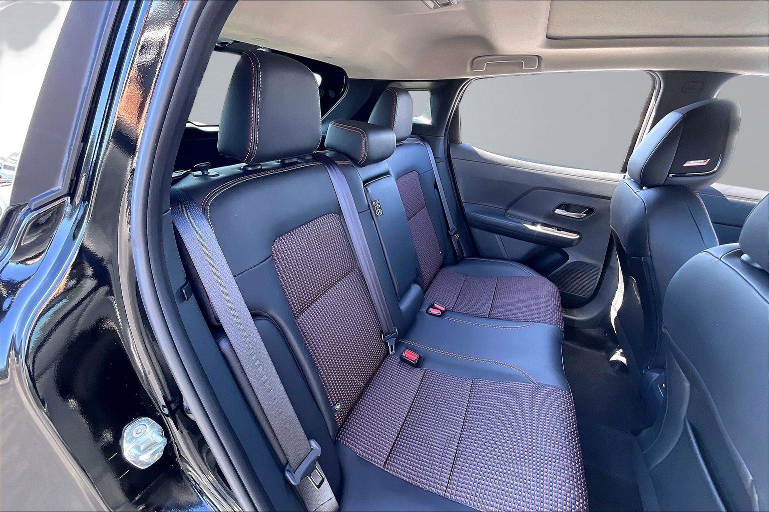 New 2026 Nissan Kicks SR FWD image 10