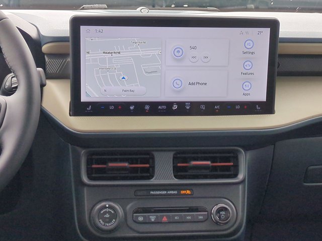 New 2026 Ford Maverick Lariat image 18