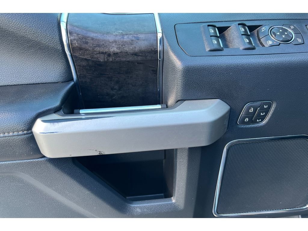 Used 2022 Ford F350 Lariat w/ Camper Package image 13