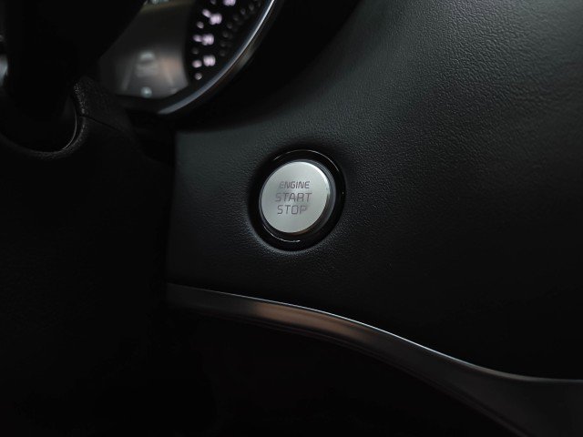 Used 2022 Kia Stinger GT2 image 26