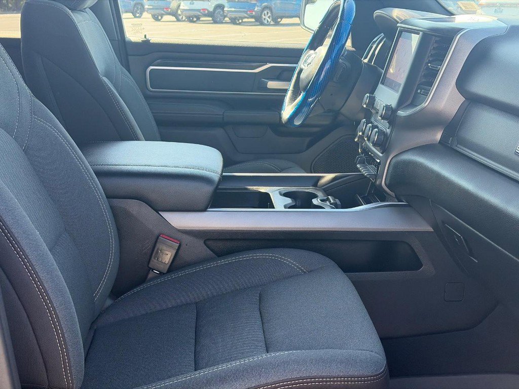 Used 2022 RAM 1500 Big Horn AWD/4WD image 17