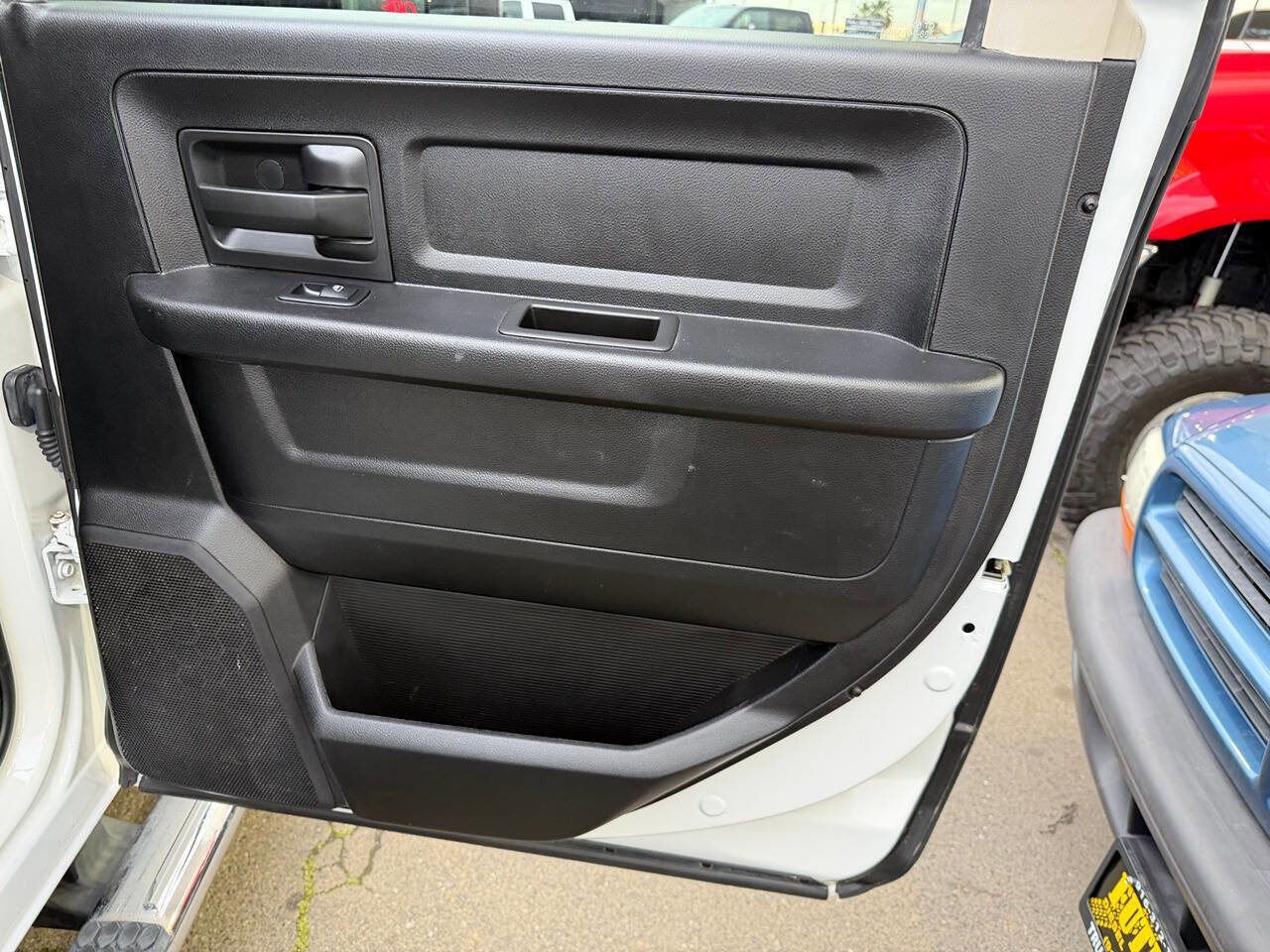 Used 2017 RAM 3500 Tradesman w/ Chrome Appearance Group image 35