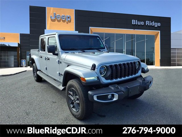 Used 2024 Jeep Gladiator Sport