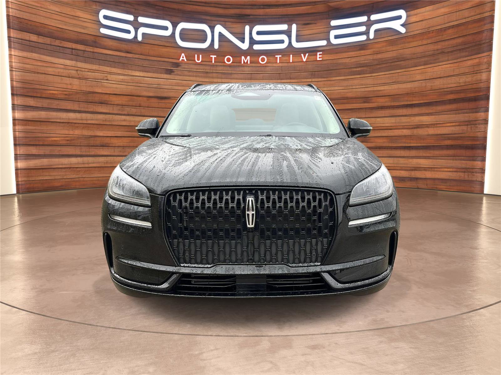 Used 2025 Lincoln Corsair Premiere w/ Equipment Group 101A image 5