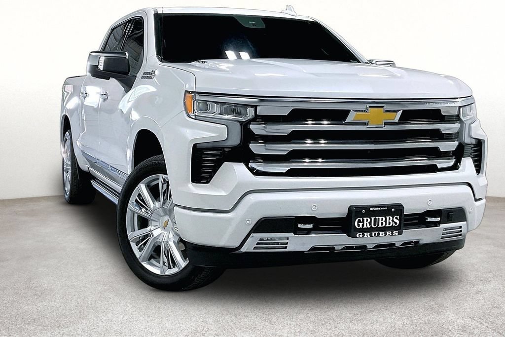 Used 2025 Chevrolet Silverado 1500 High Country AWD/4WD image 1