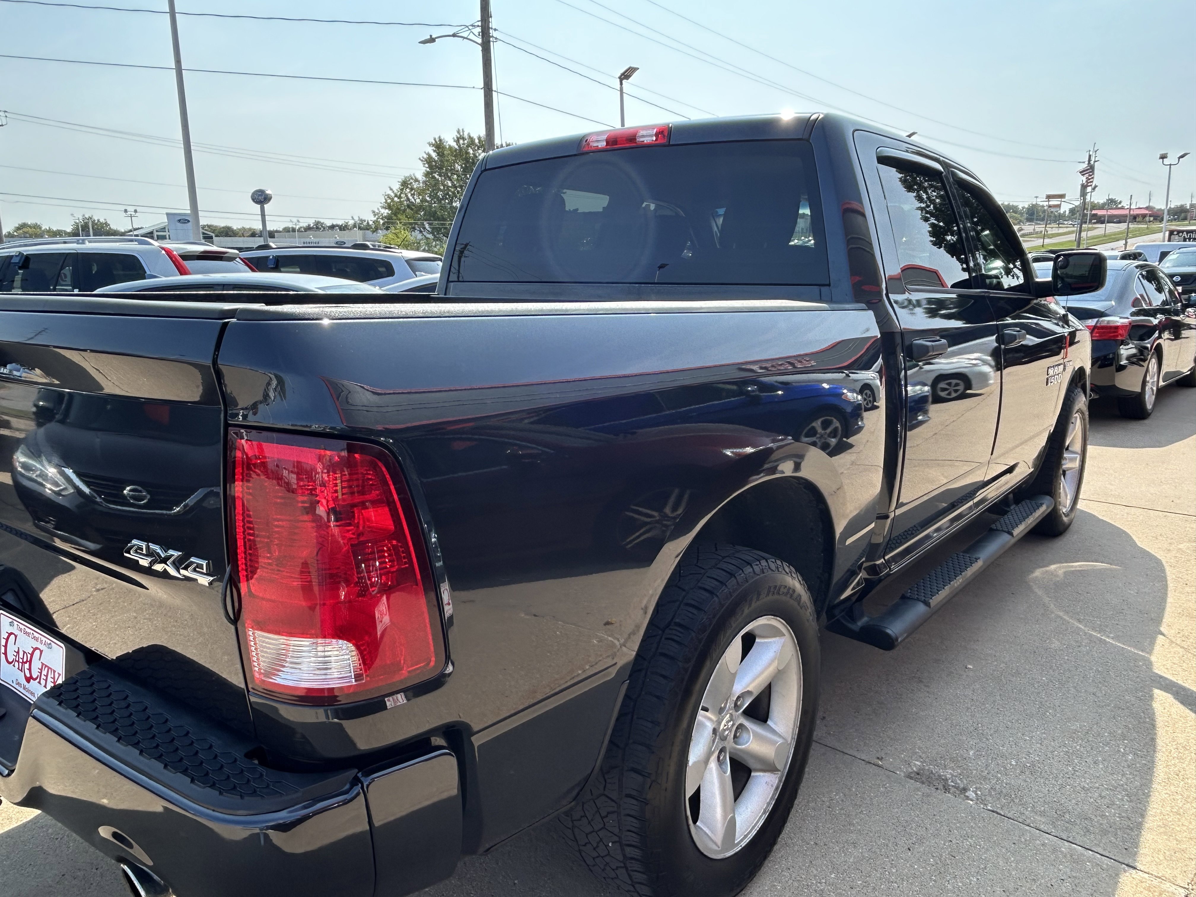 Used 2017 RAM 1500 Express image 5