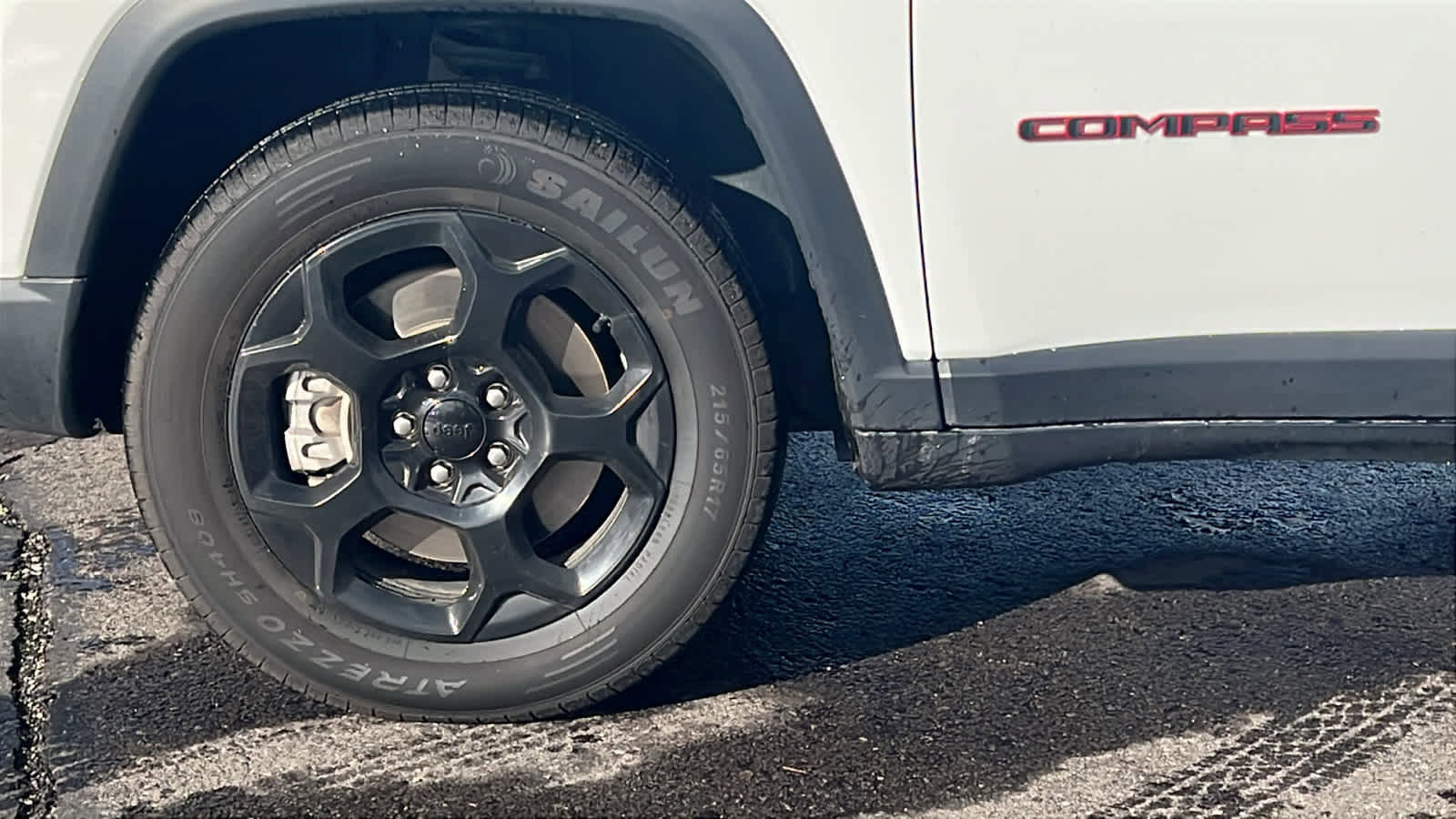 Used 2023 Jeep Compass Trailhawk image 9