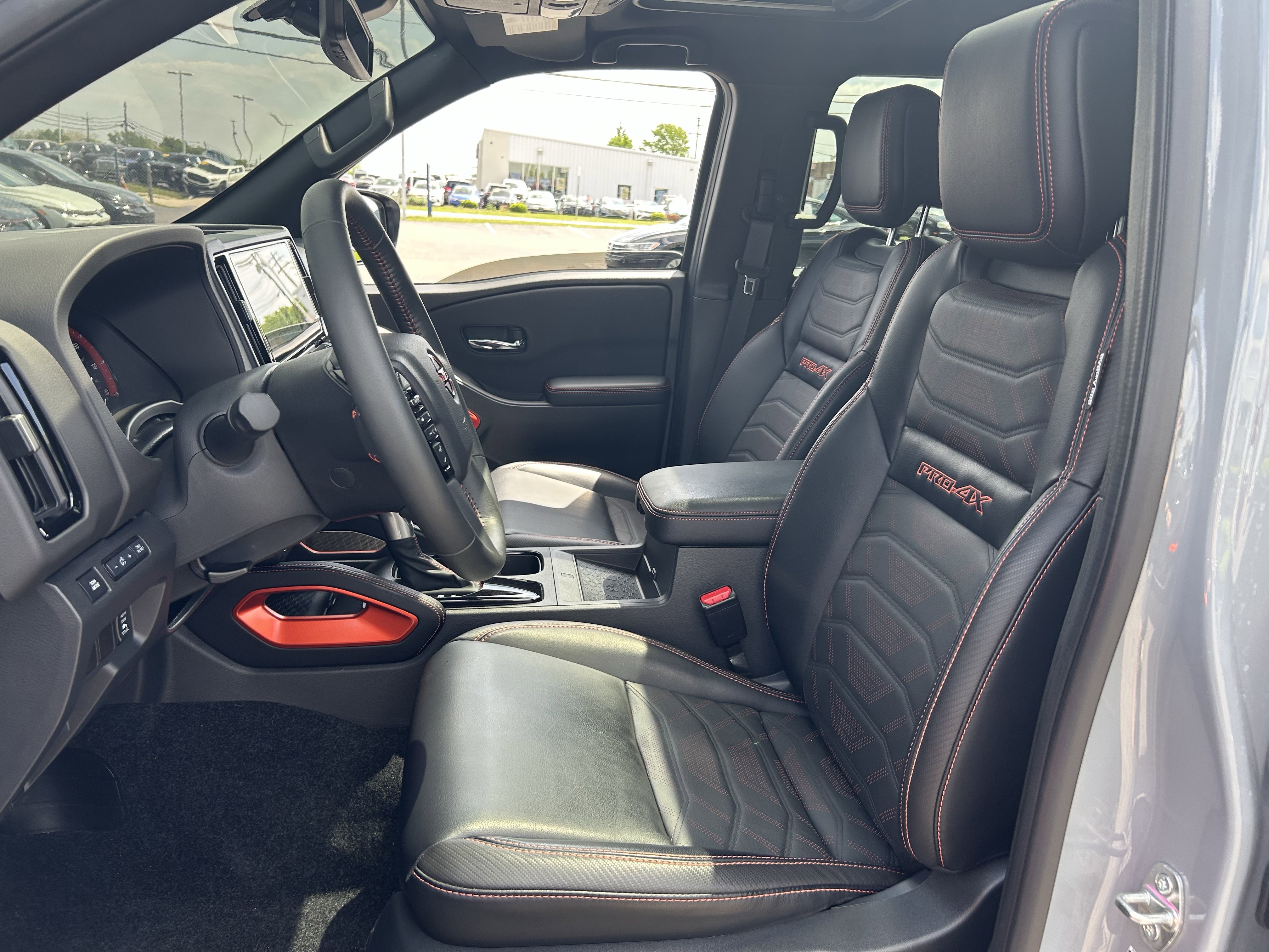 Used 2025 Nissan Frontier PRO-4X w/ Pro Premium Package AWD/4WD image 22