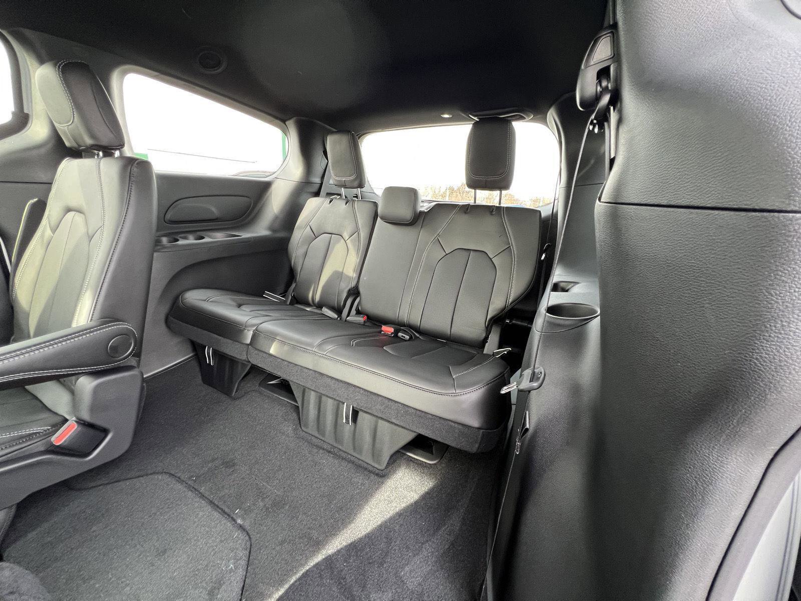 New 2026 Chrysler Voyager LX image 35