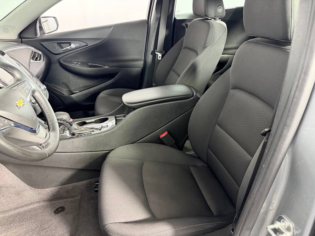 Used 2025 Chevrolet Malibu RS FWD image 19