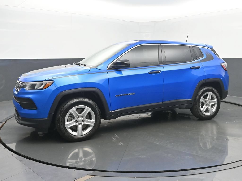 Used 2023 Jeep Compass Sport w/ Mopar Graphics Package AWD/4WD image 2
