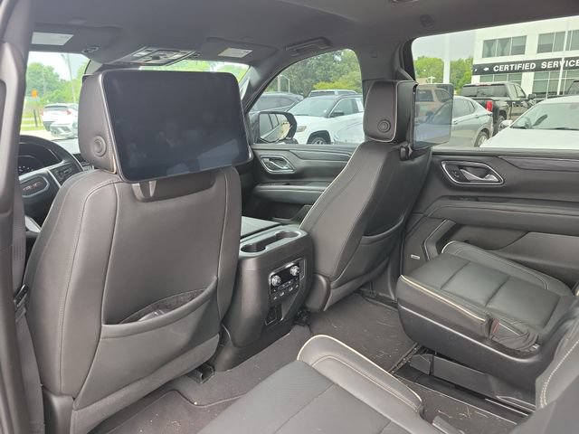 Used 2024 GMC Yukon XL SLT w/ SLT Luxury Package AWD/4WD image 12