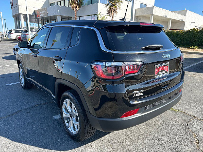 Used 2025 Jeep Compass Sport AWD/4WD image 5