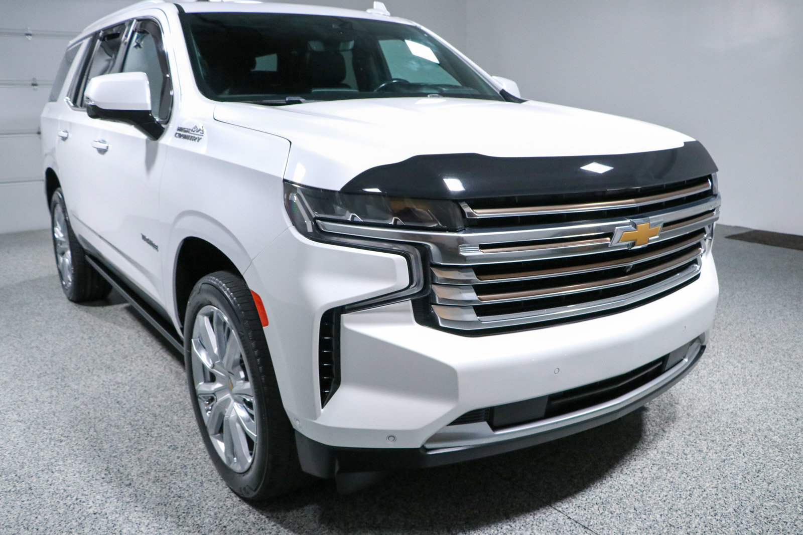 Used 2023 Chevrolet Tahoe High Country w/ Advanced Technology Package AWD/4WD image 5