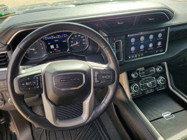 Used 2021 GMC Yukon Denali w/ Denali Premium Package image 14