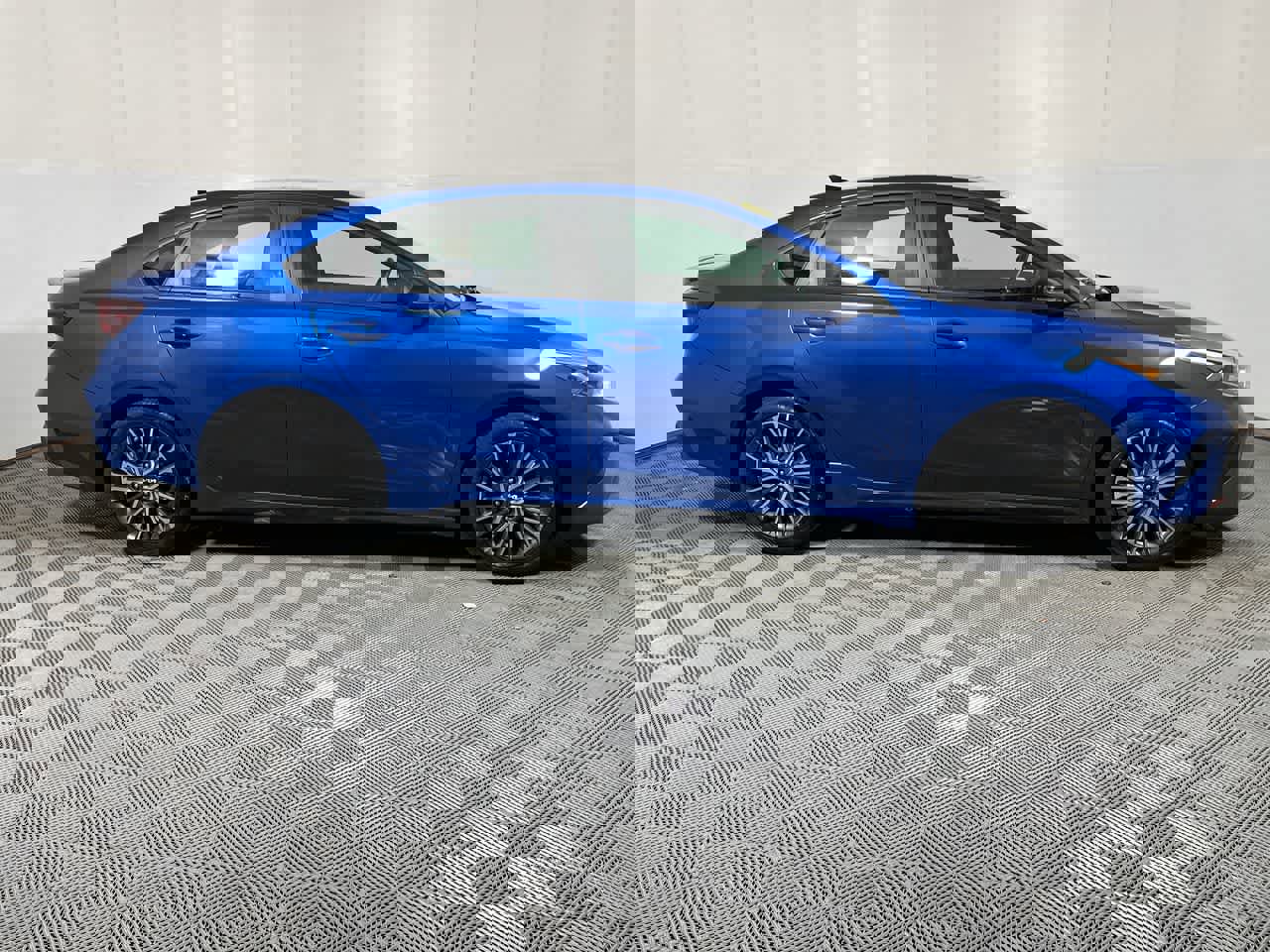 Used 2022 Kia Forte GT-Line w/ GT-Line Premium Package image 9