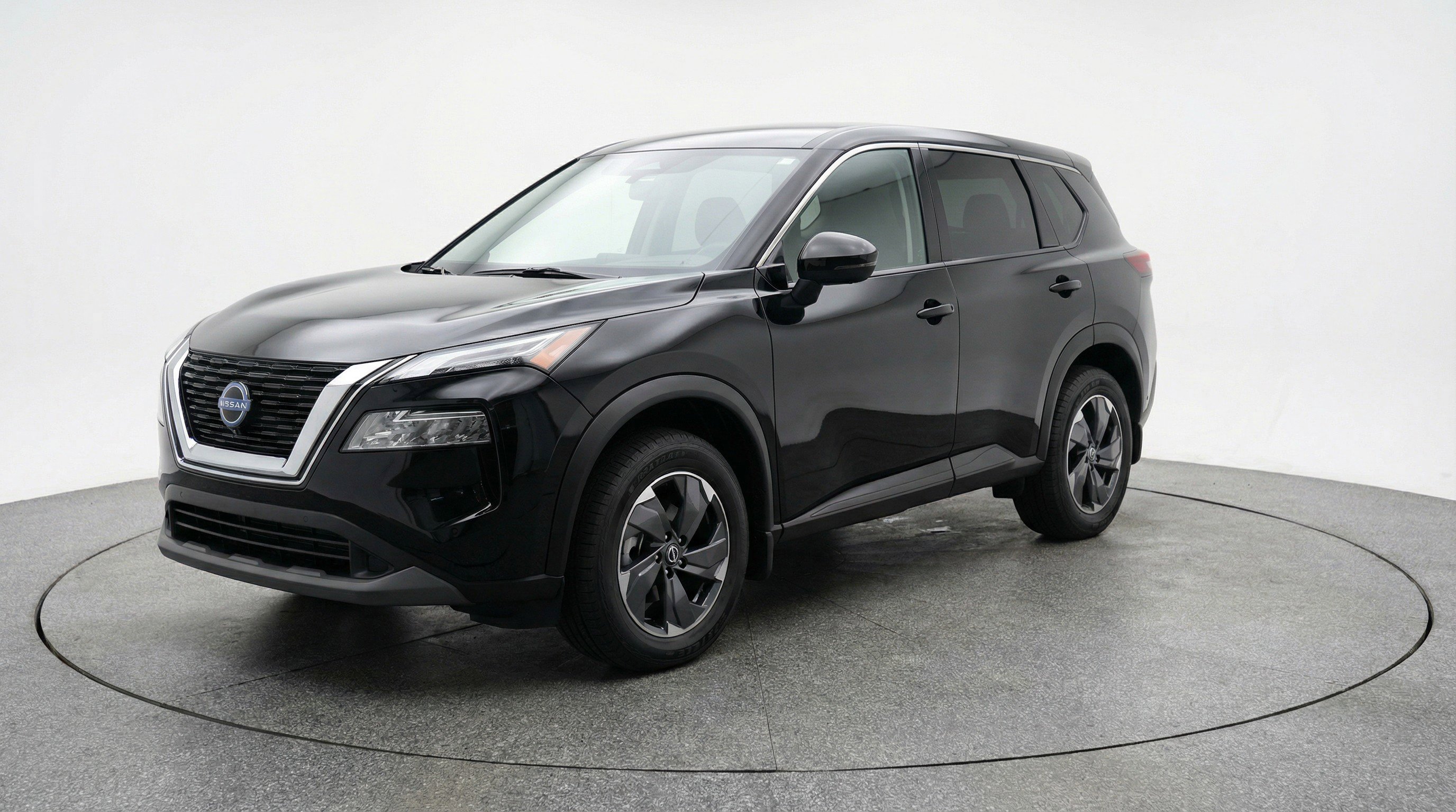 Used 2025 Nissan Rogue SV image 3