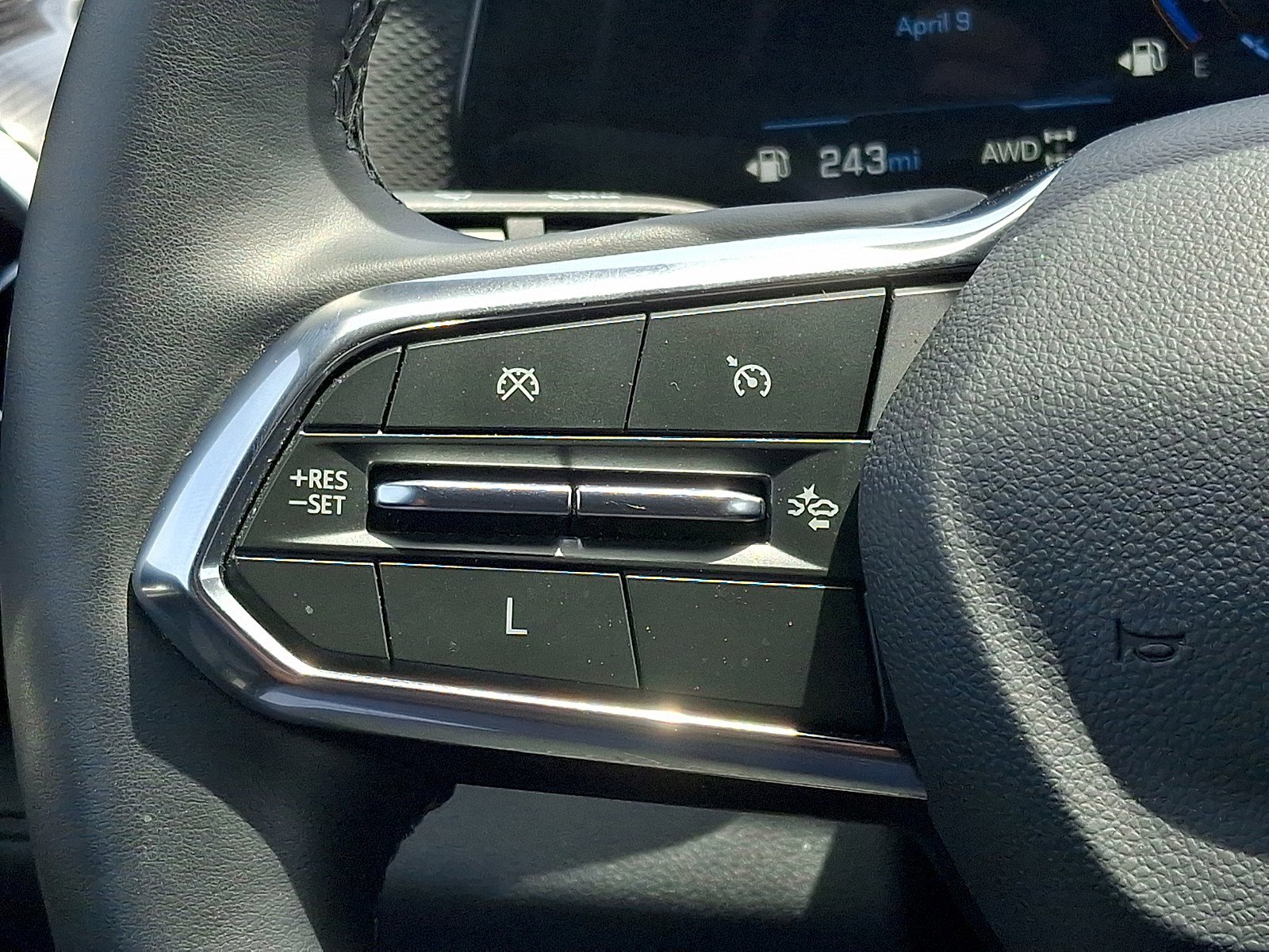 Used 2025 Chevrolet Equinox LT AWD/4WD image 19