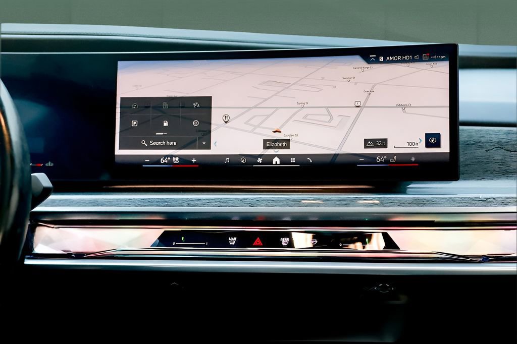 Used 2023 BMW 740i w/ Parking Assistance Package image 43