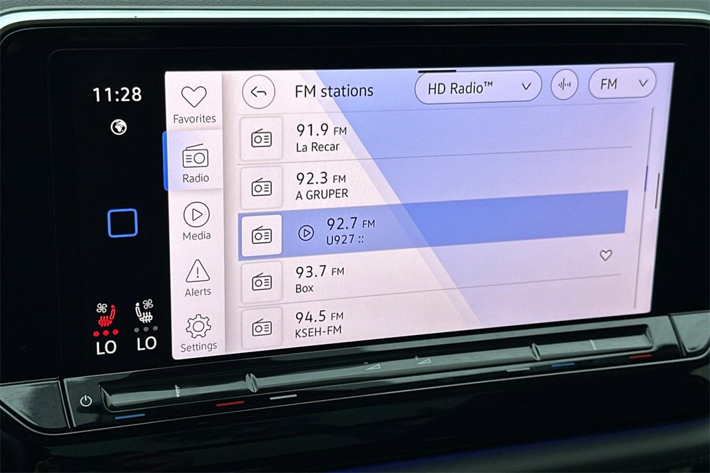 Used 2024 Volkswagen Atlas Peak Edition SE image 22