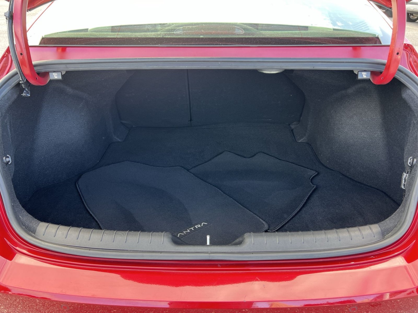 Used 2023 Hyundai Elantra Limited FWD image 34