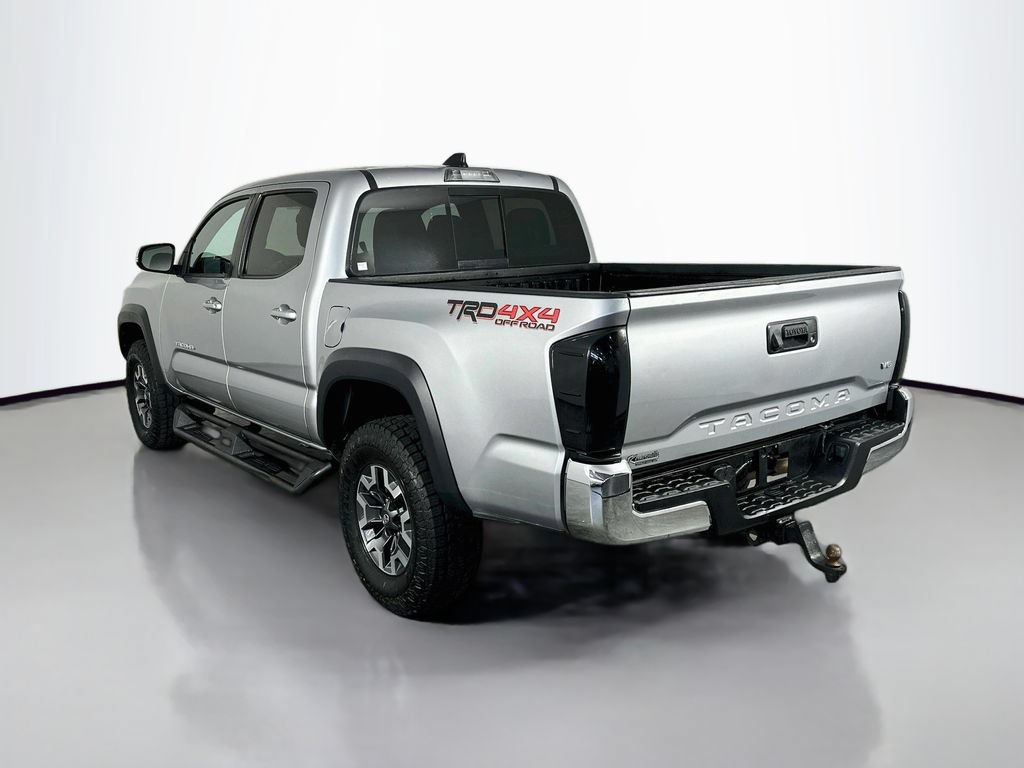 Used 2022 Toyota Tacoma TRD Off-Road AWD/4WD image 5