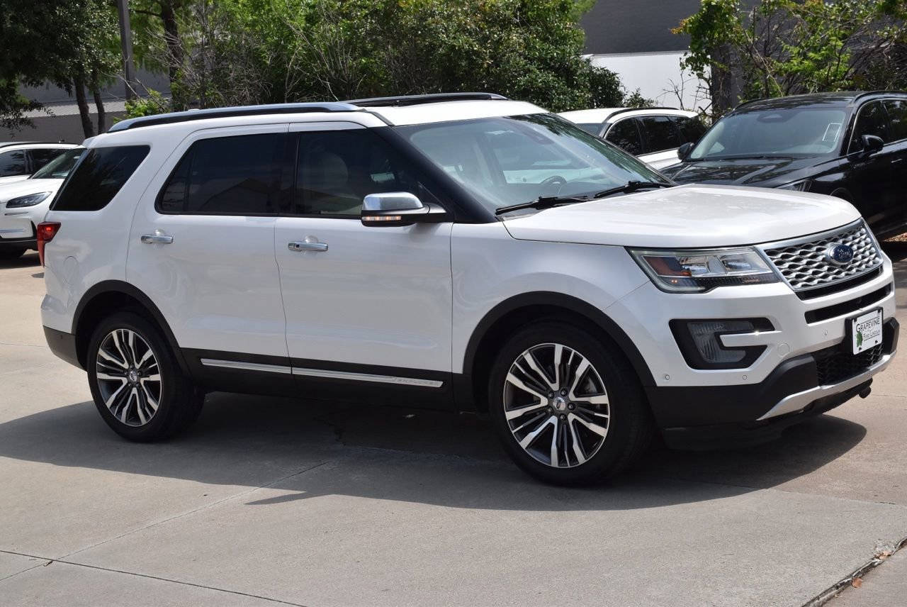 Used 2017 Ford Explorer Platinum AWD/4WD image 5