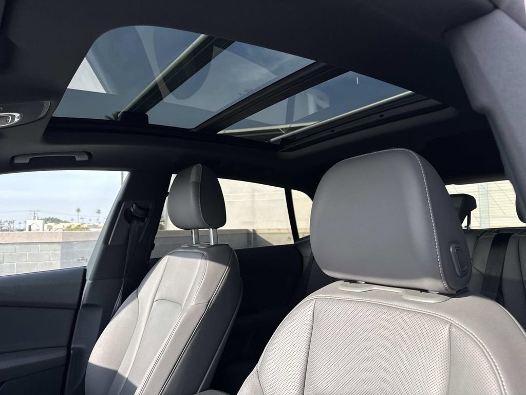 Used 2019 Audi Q8 Premium Plus w/ Premium Plus image 16