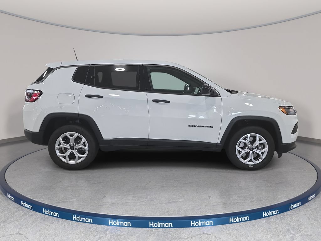 Used 2025 Jeep Compass Sport AWD/4WD image 5