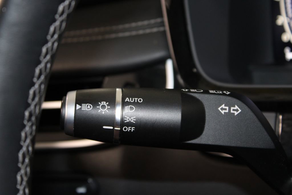 Used 2022 INFINITI QX60 Sensory w/ Cargo Package image 38