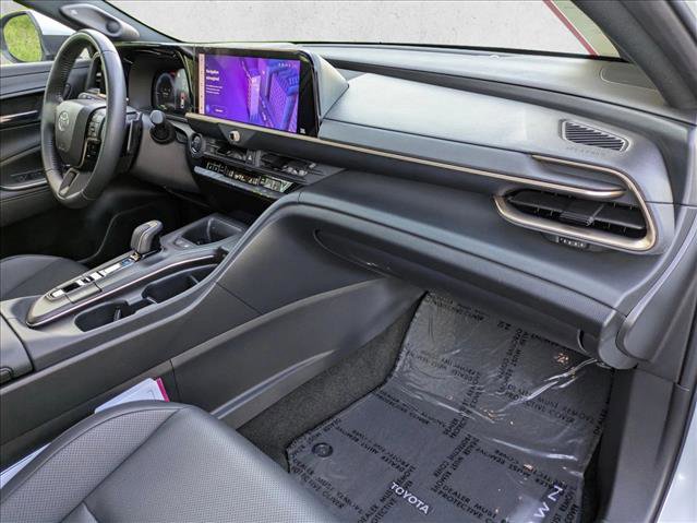 Used 2023 Toyota Crown Platinum image 21