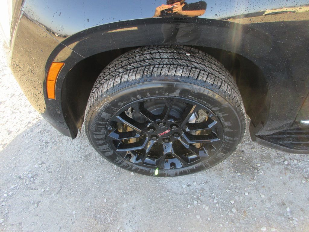 New 2026 GMC Yukon XL Elevation w/ Elevation Premium Package image 11