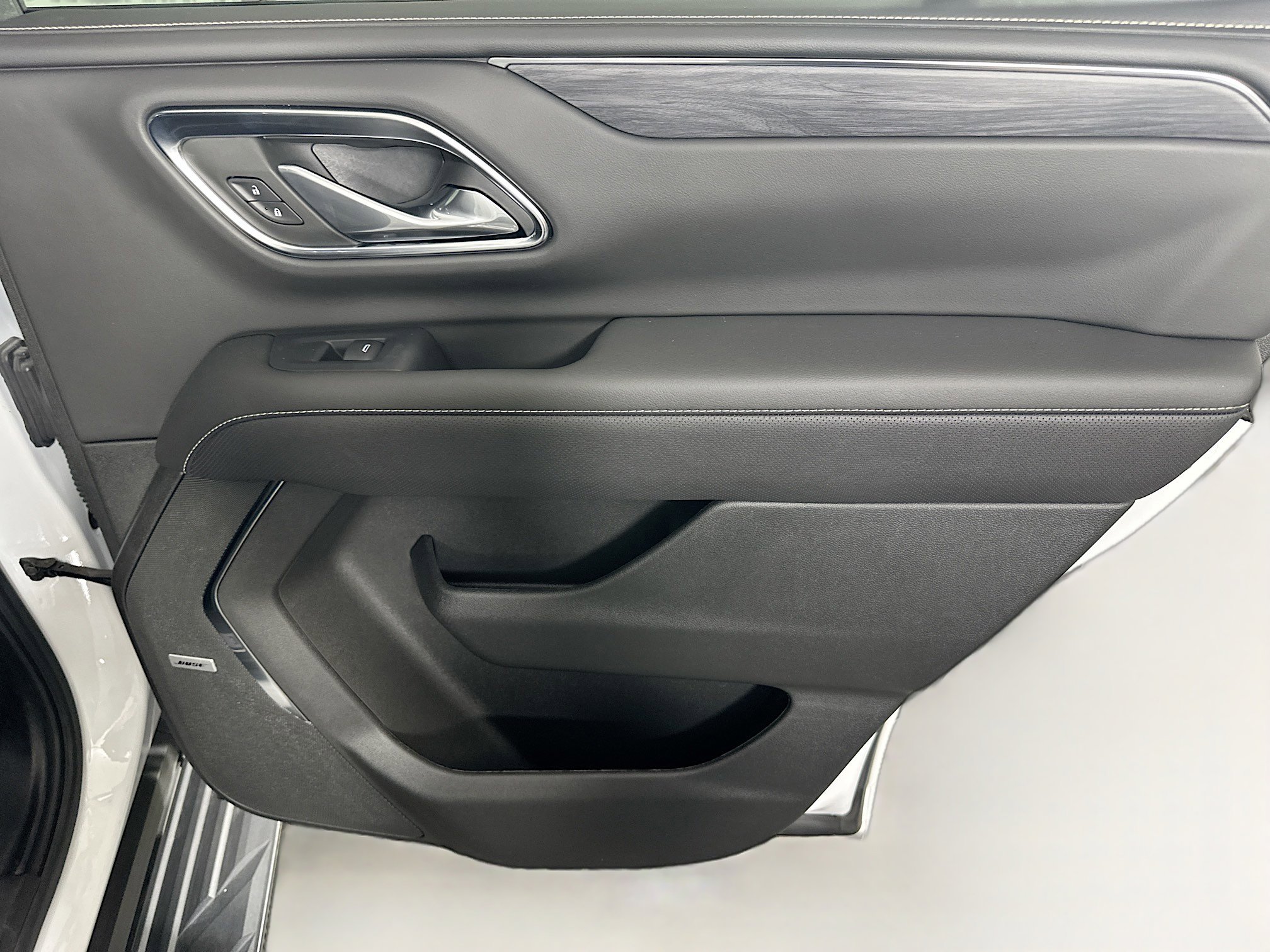 Used 2024 GMC Yukon SLT image 30