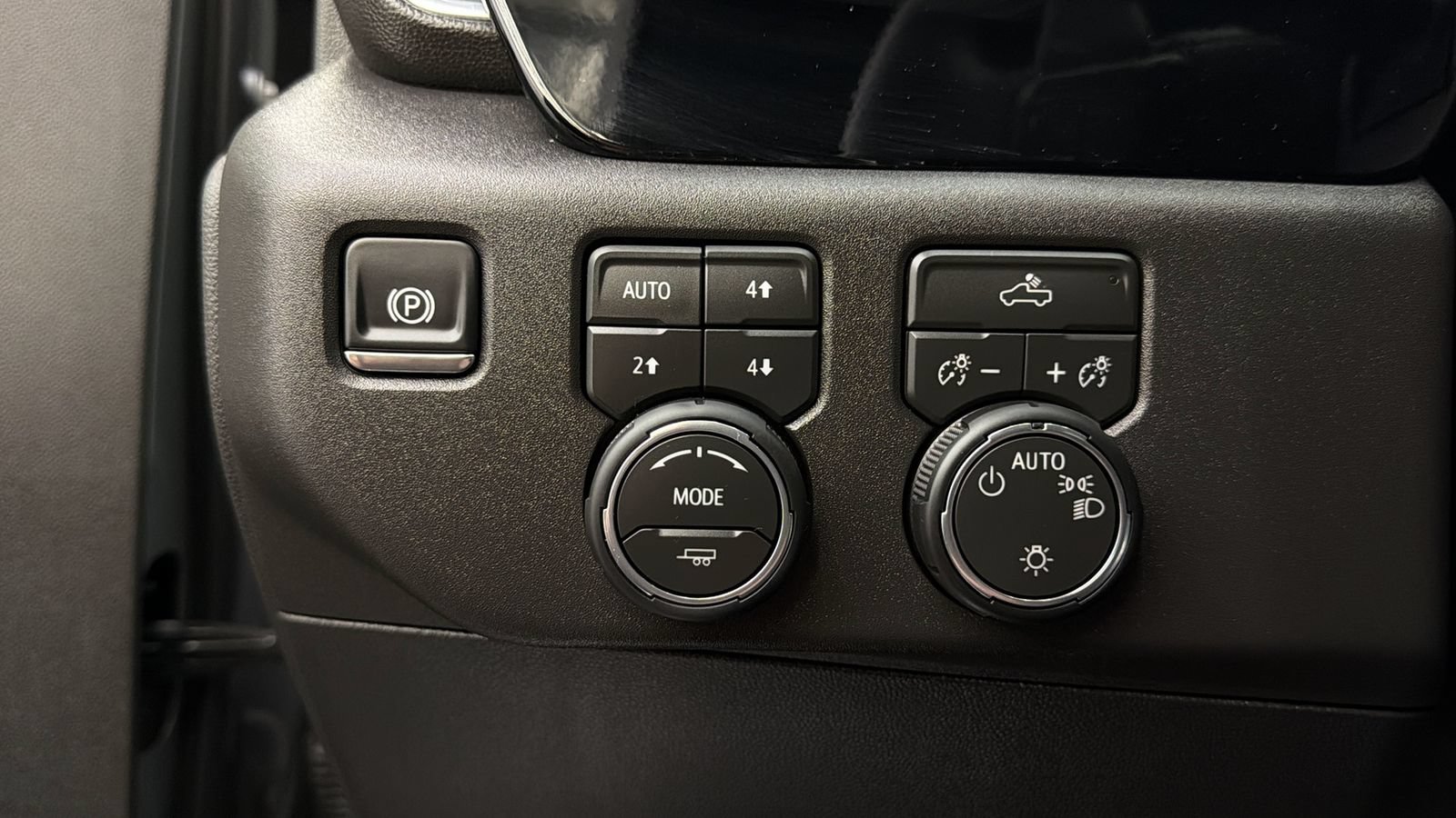 Used 2026 Chevrolet Silverado 1500 LT AWD/4WD image 30