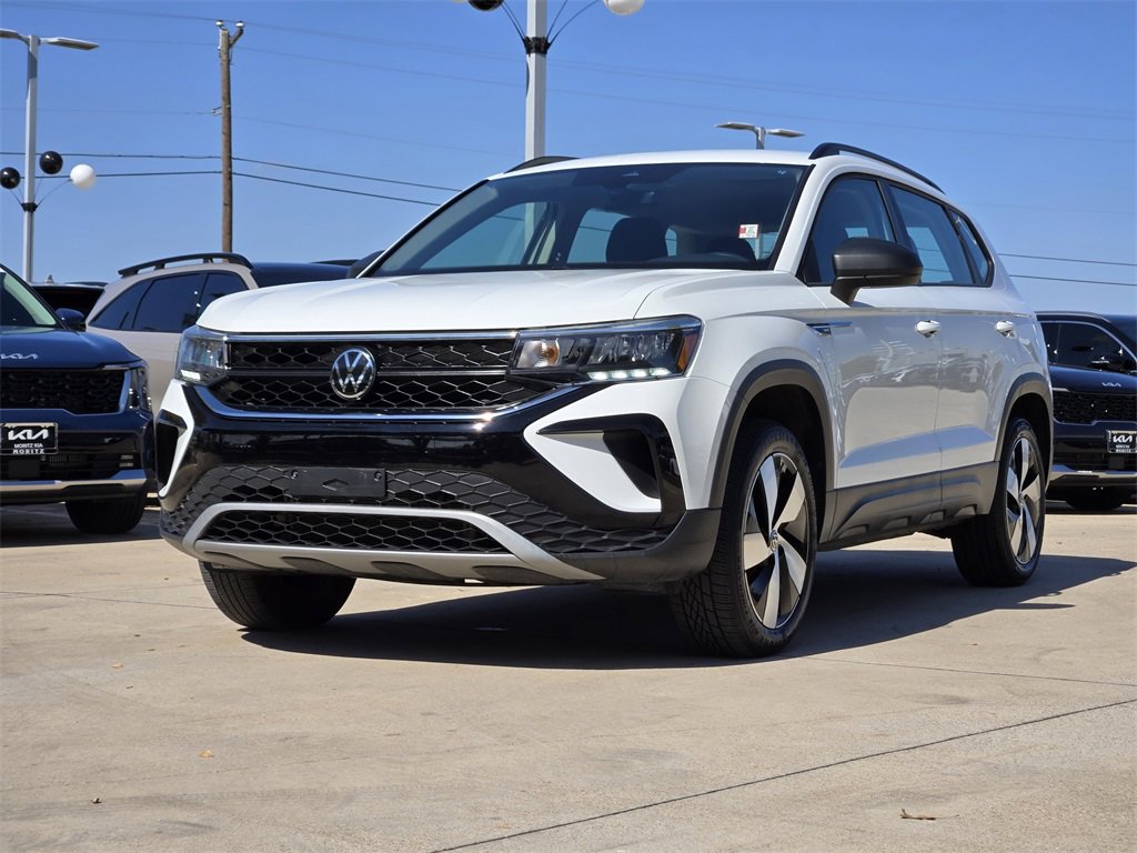 Used 2024 Volkswagen Taos S image 2