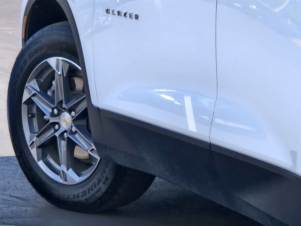 Certified 2025 Chevrolet Blazer LT FWD image 16
