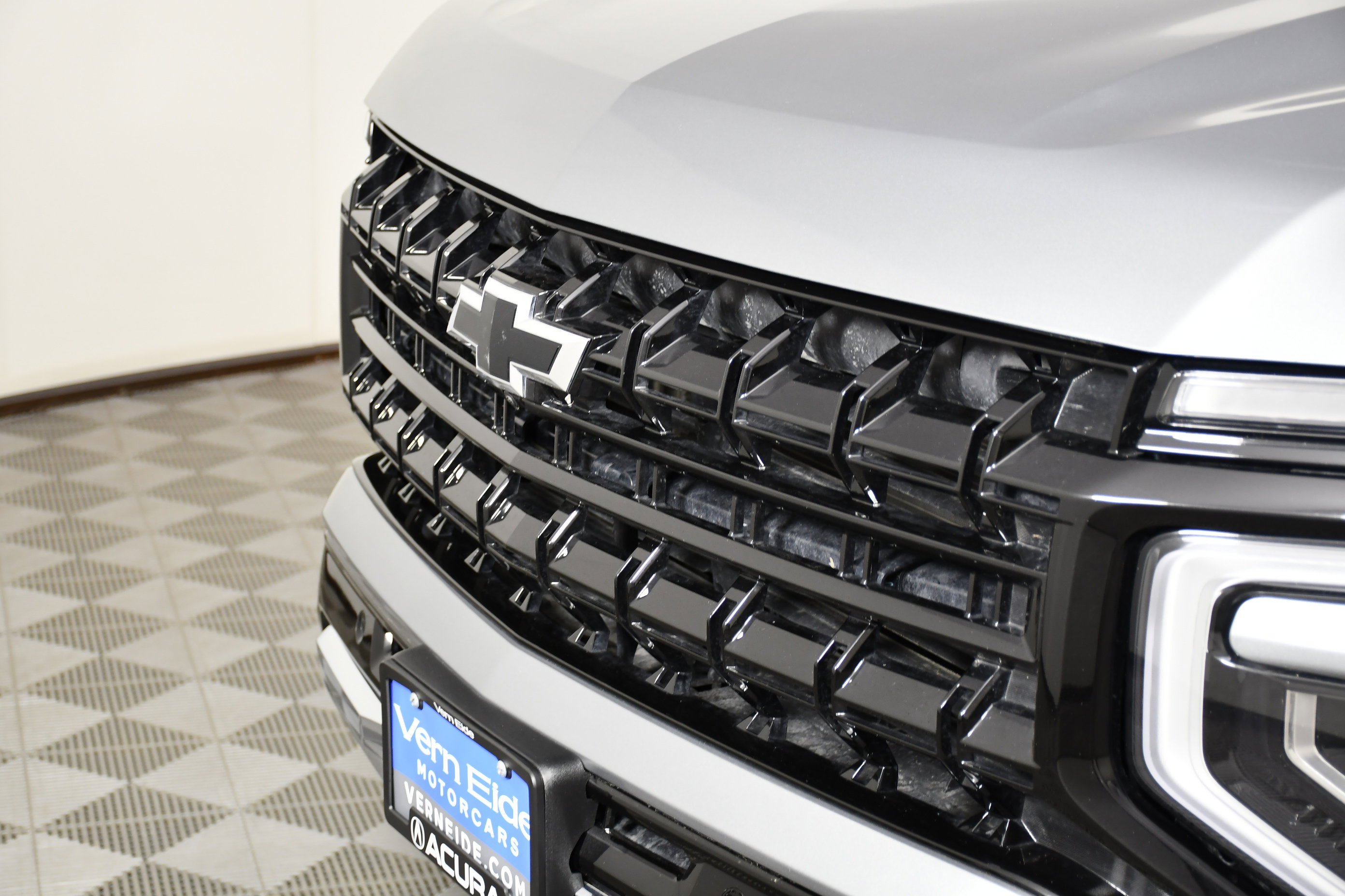 Used 2025 Chevrolet Tahoe Z71 AWD/4WD image 11